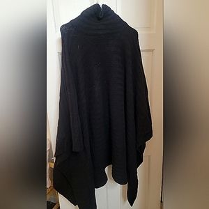 Ladies wool poncho